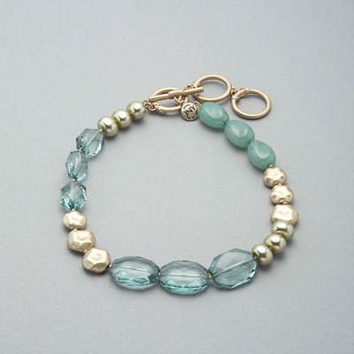 GREEN AND GOLD NECKLACE